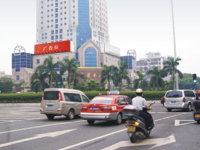 东建大厦六楼天面南面